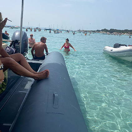 navetta in gommone per le spiagge dell'arcipelago di la maddalena